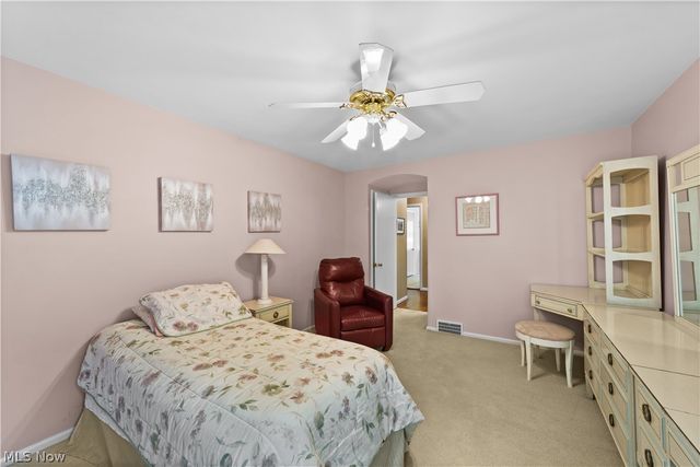 4450 Churchill Boulevard, Cleveland, OH 44118