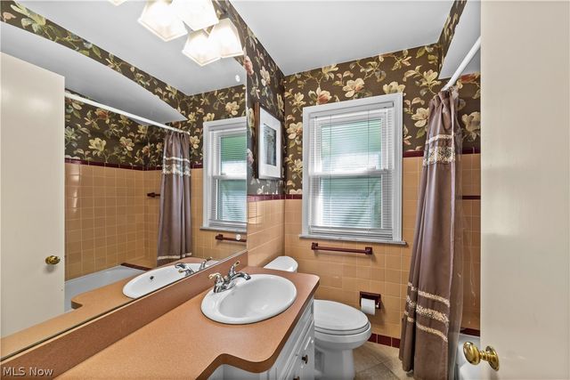 4450 Churchill Boulevard, Cleveland, OH 44118