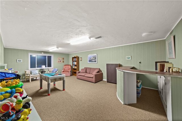 4450 Churchill Boulevard, Cleveland, OH 44118