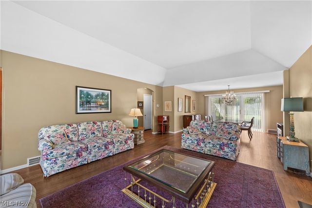 4450 Churchill Boulevard, Cleveland, OH 44118
