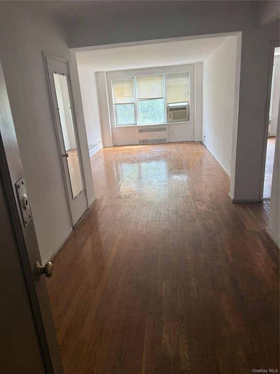 9915 66th Avenue 4J, Rego Park, NY 11374 — photo 2