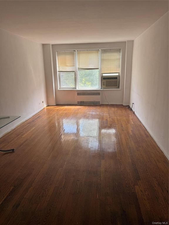 9915 66th Avenue 4J, Rego Park, NY 11374 — photo 5