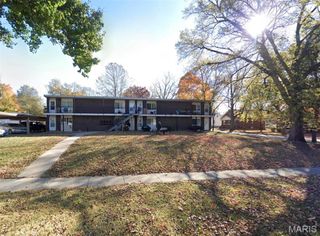919 MULBERRY Street 127, Highland, IL 62249