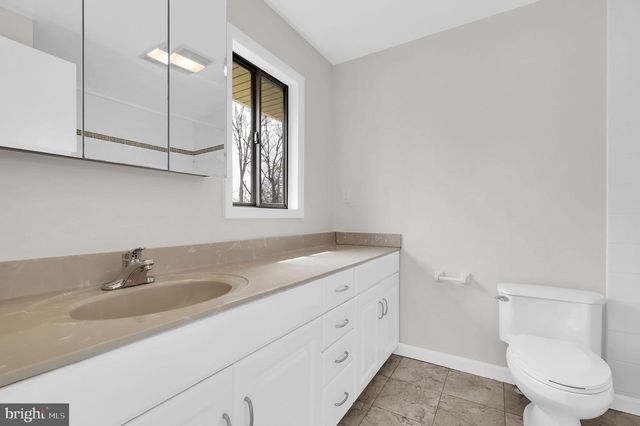 11617 SILENT VALLEY LN, North Potomac, MD 20878