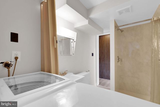 11617 SILENT VALLEY LN, North Potomac, MD 20878