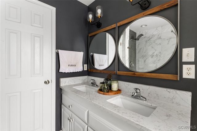 10118 Bon Air Crest Dr, North Chesterfield, VA 23235