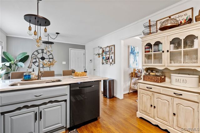 10118 Bon Air Crest Dr, North Chesterfield, VA 23235