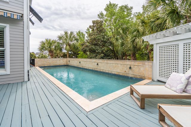 7 2nd Avenue, Isle Of Palms, SC 29451