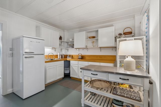 7 2nd Avenue, Isle Of Palms, SC 29451