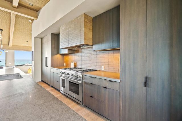 1122 W Cliff Drive, Santa Cruz, CA 95060