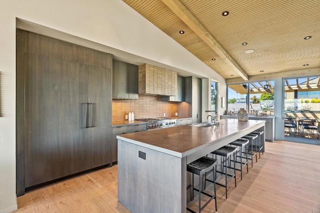 1122 W Cliff Drive, Santa Cruz, CA 95060