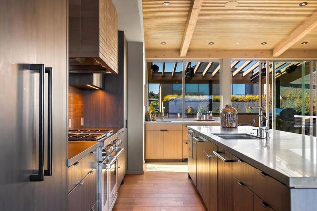 1122 W Cliff Drive, Santa Cruz, CA 95060