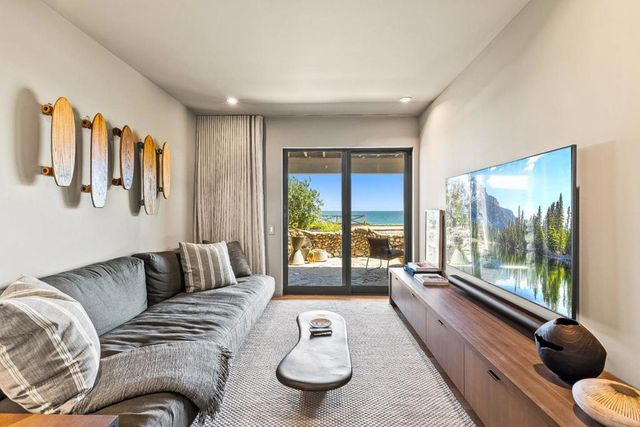 1122 W Cliff Drive, Santa Cruz, CA 95060