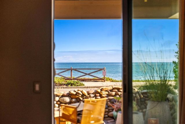 1122 W Cliff Drive, Santa Cruz, CA 95060