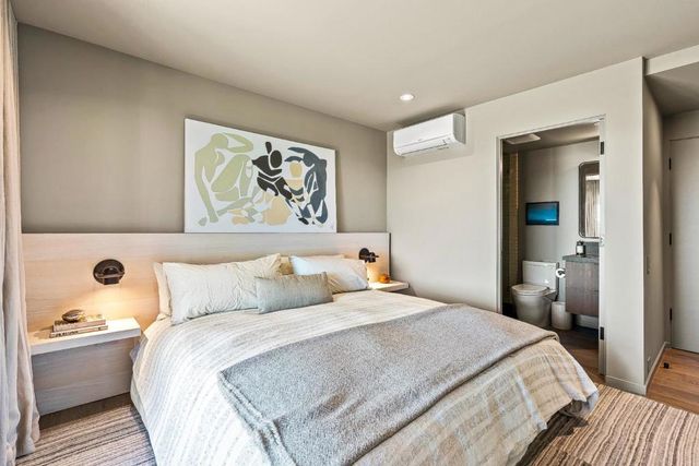 1122 W Cliff Drive, Santa Cruz, CA 95060