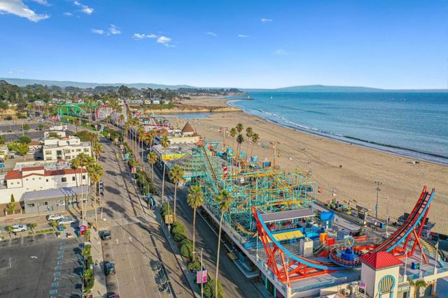 1122 W Cliff Drive, Santa Cruz, CA 95060