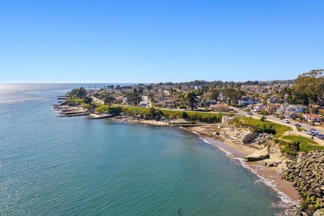 1122 W Cliff Drive, Santa Cruz, CA 95060