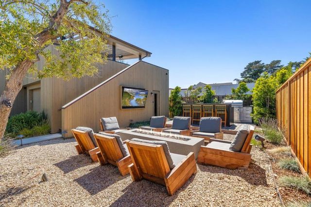 1122 W Cliff Drive, Santa Cruz, CA 95060