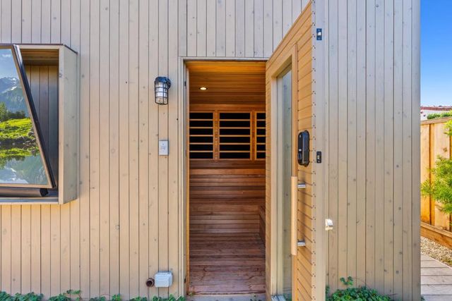 1122 W Cliff Drive, Santa Cruz, CA 95060