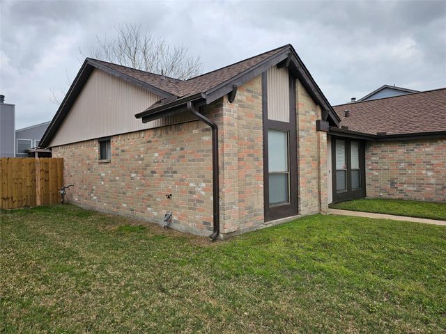 8807 Moonlight Forest Drive, Houston, TX 77088