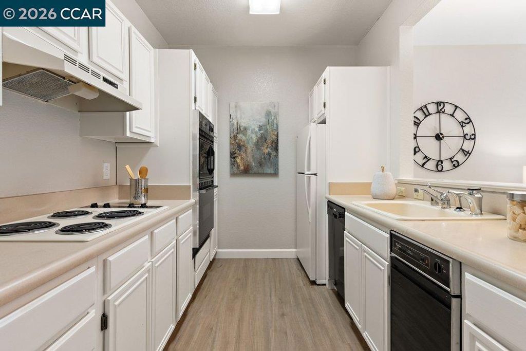 Image 13 of property listing at 1860 Tice Creek Dr 1206, Walnut Creek, CA 94595
