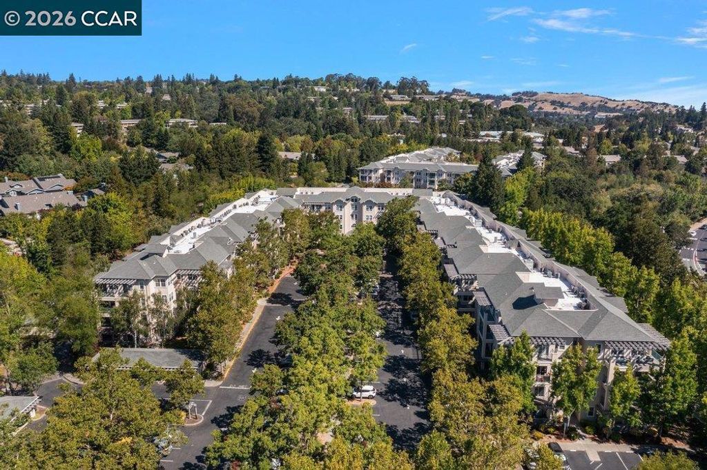 Image 28 of property listing at 1860 Tice Creek Dr 1206, Walnut Creek, CA 94595