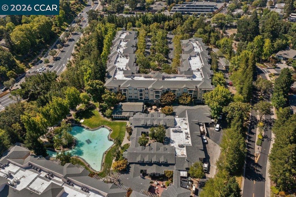 Image 31 of property listing at 1860 Tice Creek Dr 1206, Walnut Creek, CA 94595