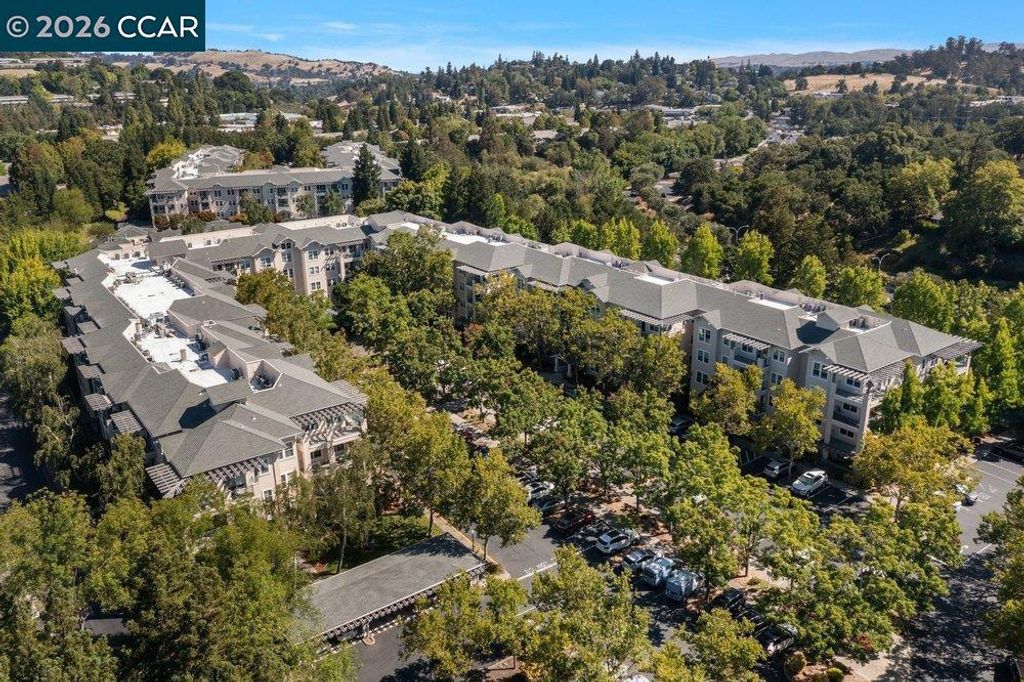 Image 32 of property listing at 1860 Tice Creek Dr 1206, Walnut Creek, CA 94595