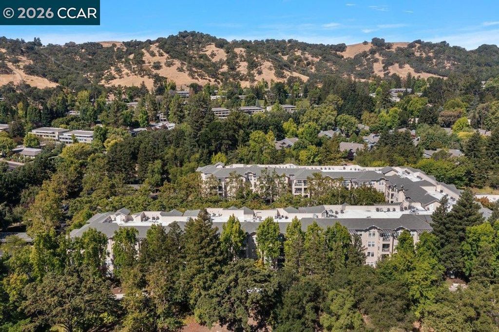 Image 33 of property listing at 1860 Tice Creek Dr 1206, Walnut Creek, CA 94595