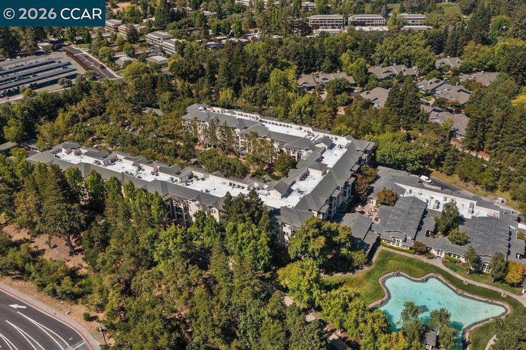 Image 34 of property listing at 1860 Tice Creek Dr 1206, Walnut Creek, CA 94595
