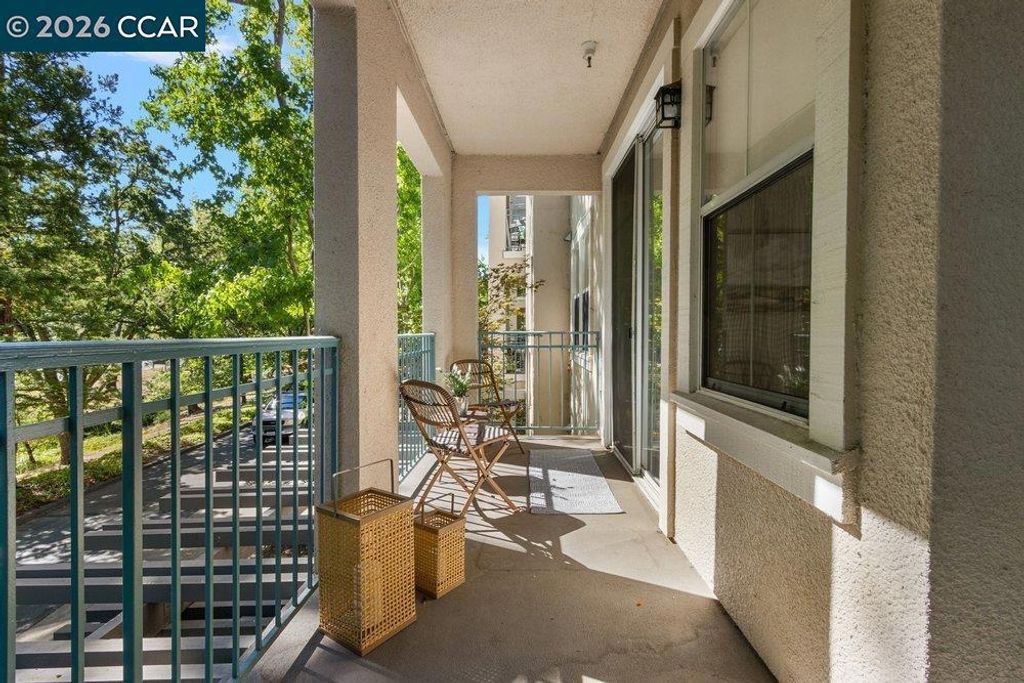 Image 9 of property listing at 1860 Tice Creek Dr 1206, Walnut Creek, CA 94595
