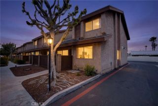 8435 Columbus Avenue 17, North Hills, CA 91343
