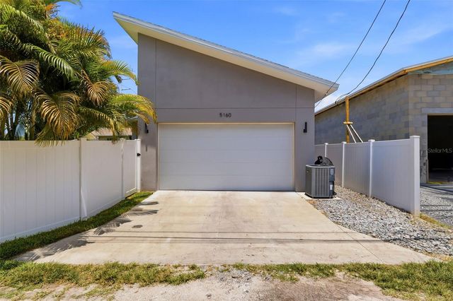 5160 DARTMOUTH AVENUE N, St Petersburg, FL 33710