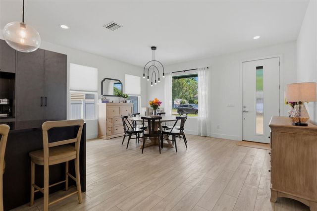 5160 DARTMOUTH AVENUE N, St Petersburg, FL 33710