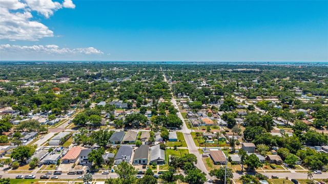 5160 DARTMOUTH AVENUE N, St Petersburg, FL 33710