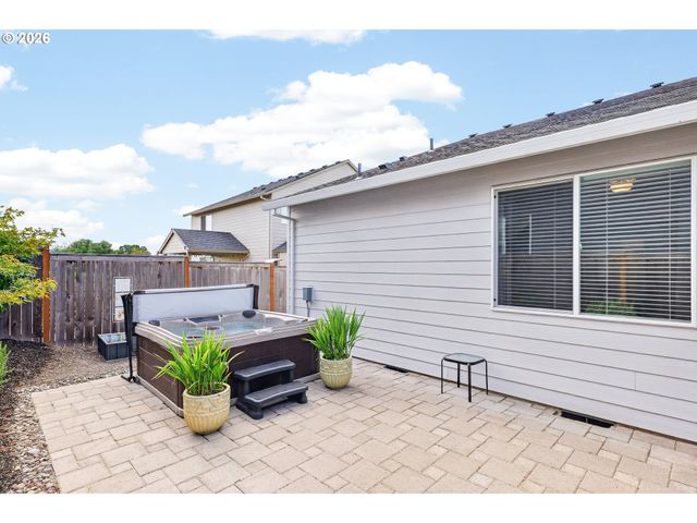 708 E TAFT St, Carlton, OR 97111