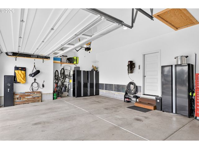 708 E TAFT St, Carlton, OR 97111