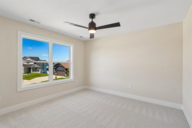 250 NW Copperleaf Court, Waukee, IA 50263