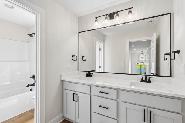 250 NW Copperleaf Court, Waukee, IA 50263