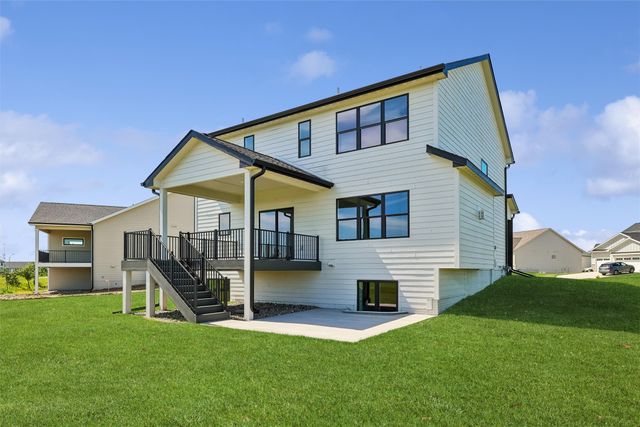 250 NW Copperleaf Court, Waukee, IA 50263