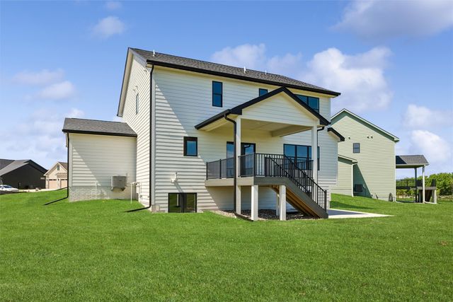 250 NW Copperleaf Court, Waukee, IA 50263