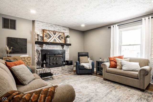 918 Briarwood Drive, Brownsburg, IN 46112