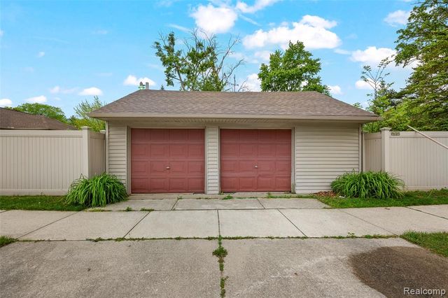 404 Lexington Boulevard, Royal Oak, MI 48073