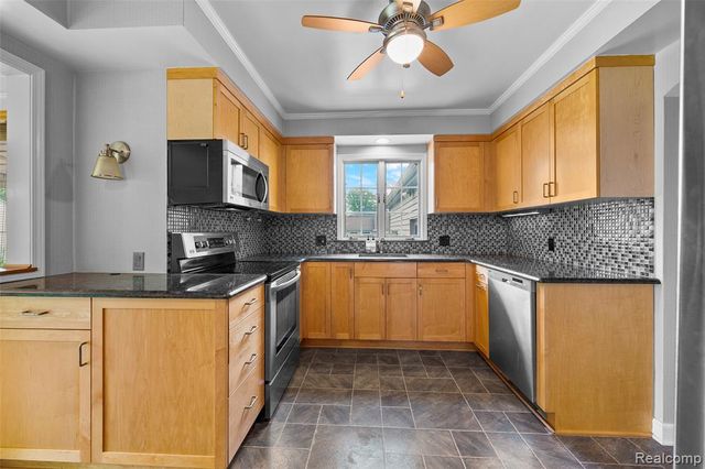 404 Lexington Boulevard, Royal Oak, MI 48073