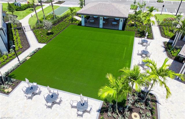 1992 Don Benito WAY, Naples, FL 34120