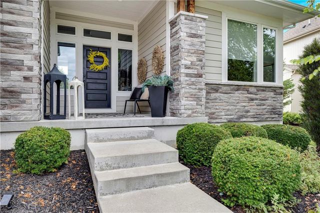 11510 W 157th Terrace, Overland Park, KS 66221