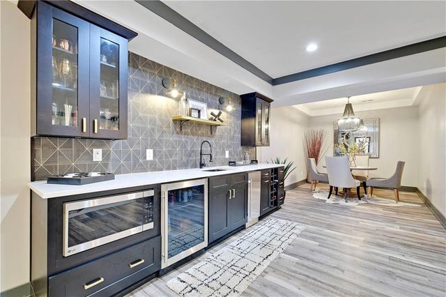 11510 W 157th Terrace, Overland Park, KS 66221