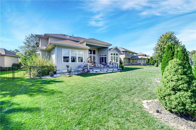 11510 W 157th Terrace, Overland Park, KS 66221