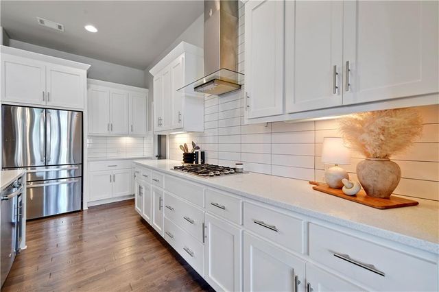 11510 W 157th Terrace, Overland Park, KS 66221