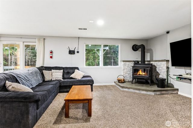 22325 Perimeter Court SE, Yelm, WA 98597